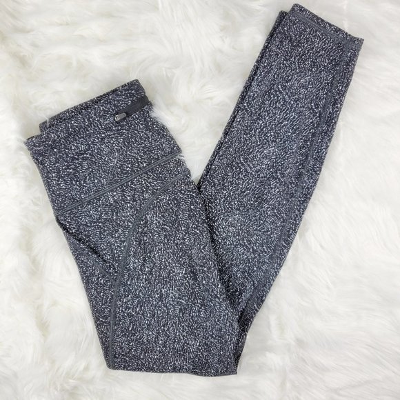 NWOT Athleta Black Lightning Static 7/8 Leggings - Picture 9 of 9